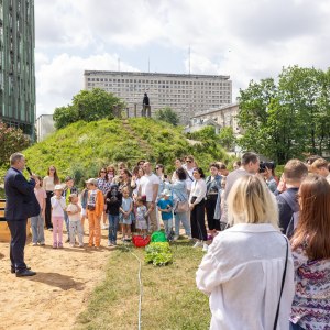 В Москве открылся первый инклюзивный Сенсорный сад: трогать, нюхать, изучать! 6